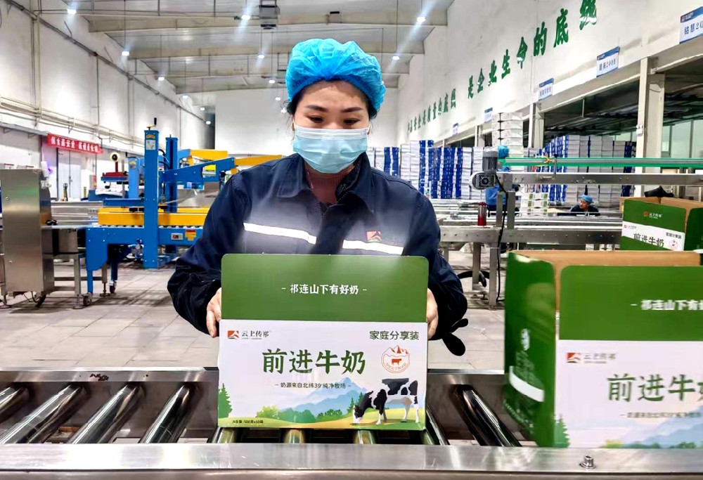 眼中是專注，手下是責(zé)任